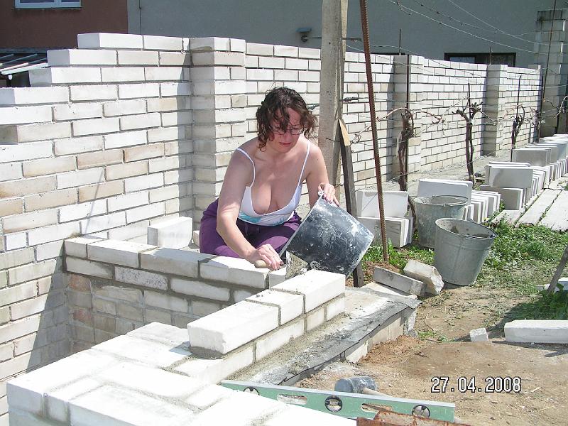 Stavba nove zdi (3).JPG